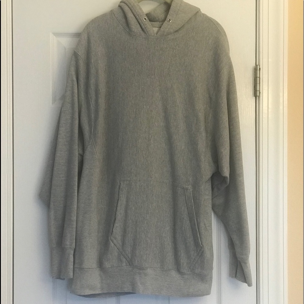 Men’s Grey Outfitters Large Sweat Shirt, gr8 shape
